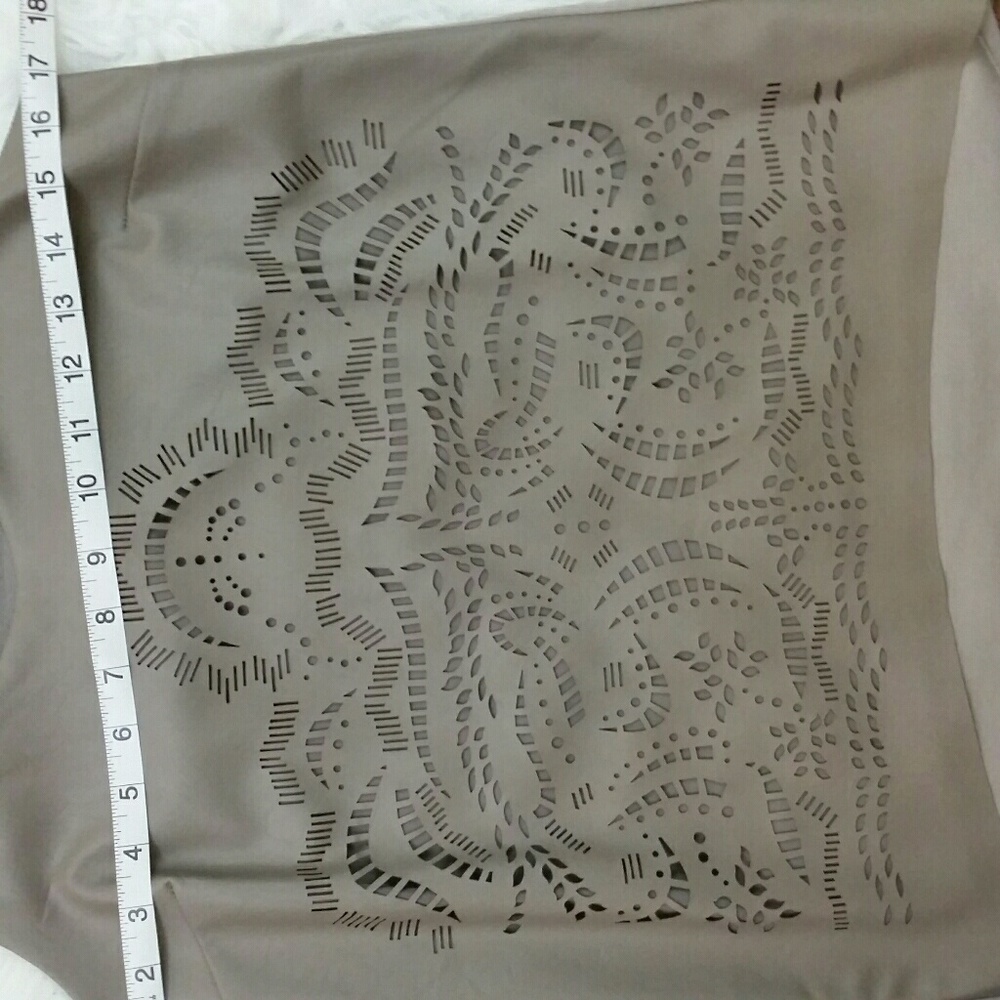 ANTHROPOLOGIE Sunday in Brooklyn - Koel Lasercut - Picture 5 of 8